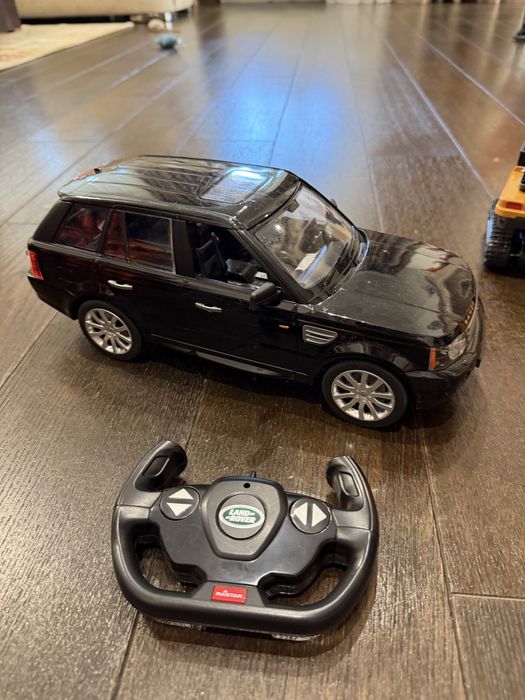 Машинка Land Rover на радіоуправлінні