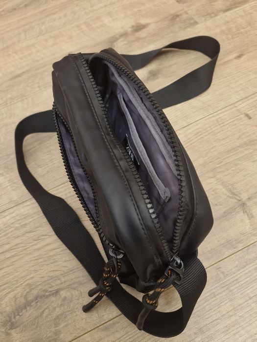 Сумка Zara чорна.