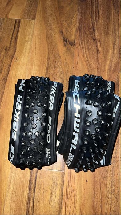 Opona Schwalbe Ice Spiker Pro 26