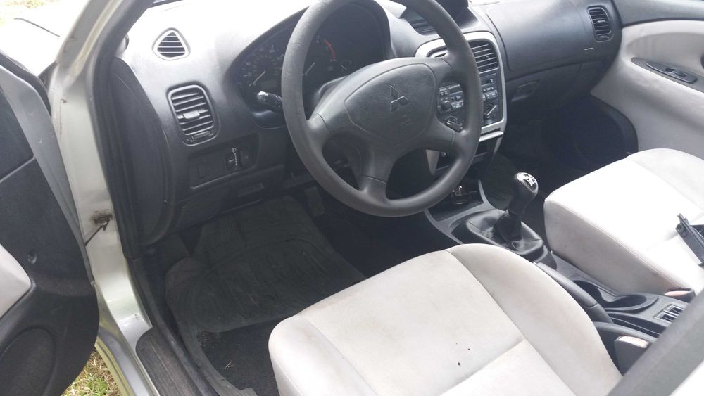 Mitsubishi Carisma