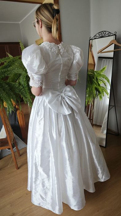 Suknia ślubna S/M vintage retro biała gipiura, perły, cekinami