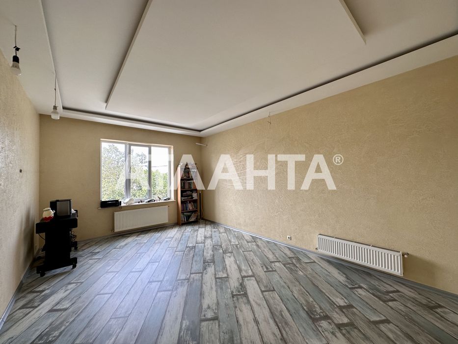 3-уровневый дом с ремонтом на 5.5 сотках на Фонтане