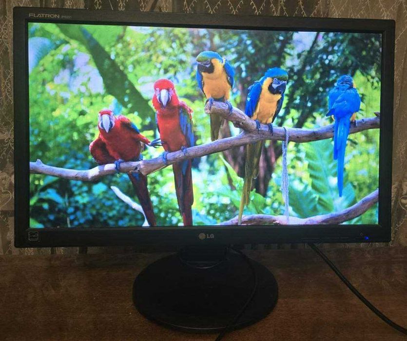 Монитор LG Flatron IPS231P-BN