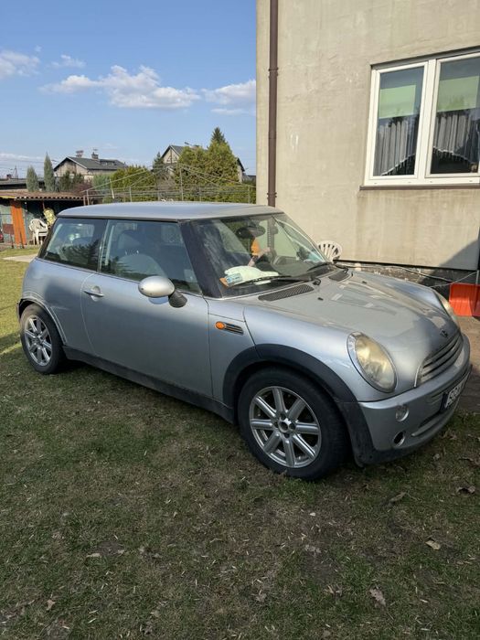Mini Cooper 1.6 benzyna