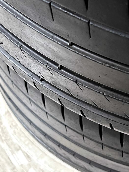Pneus Michelin Pilot Sport 4S - 265/35/20 - Excelentes