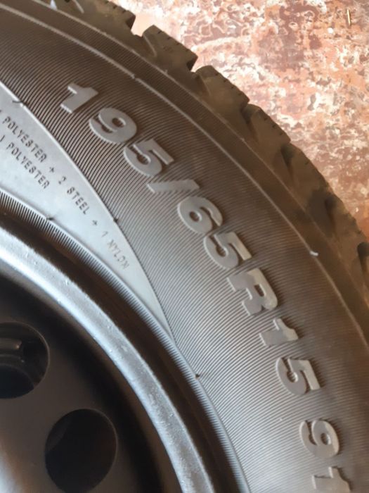 Продам диски 5х114.3 с новой резиной 195х65х15
