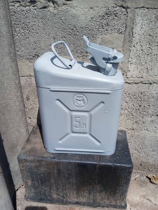 Продам каністру.