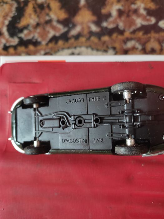 Модель автомобиля Jaguar.