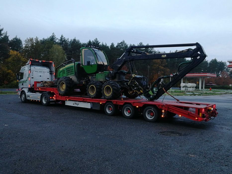 Transport towarowy, niskopodwoziowy maszyn, pojazdów, palety,platforma