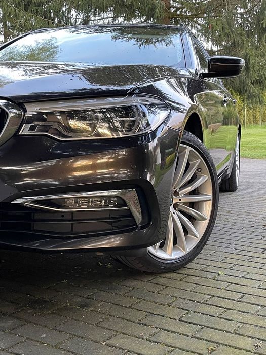 BMW Seria 5 BMW Seria 5 520d xDrive Touring Luxury Line | 190 KM | 2019