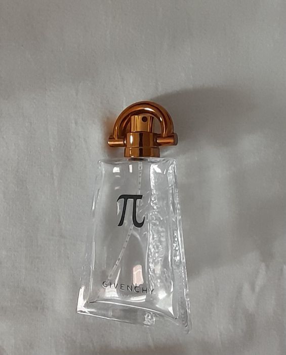 Conjunto de 2 Frascos de Perfume Diesel Fuel for Life e Givenchy Pi