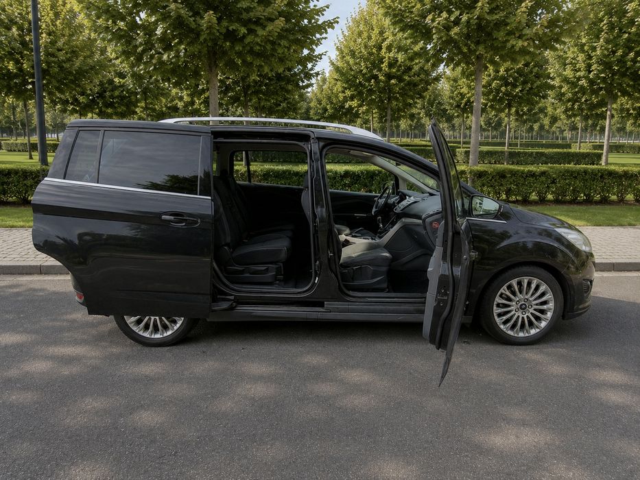Ford Grand C-Max Titanium 1.6 tdci (7 lugares)