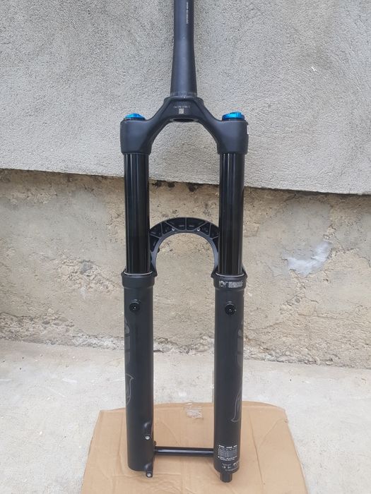 Вилка Fox 38 performance 27.5+ 29 Rock shox zeb