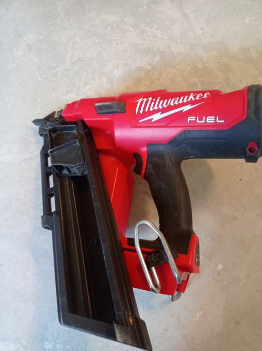Gwoździarka Milwaukee M18 FUEL