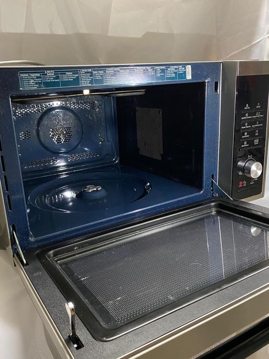 Kuchenka mikrofalowa SAMSUNG SMART OVEN