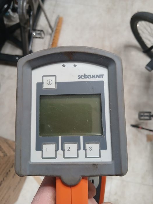 Seba KMT Easyloc RX- sprzęt do wykrywania kabli i rur w ziemi