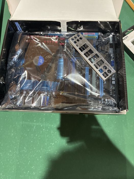 Asus motherboard never used64551613419905122