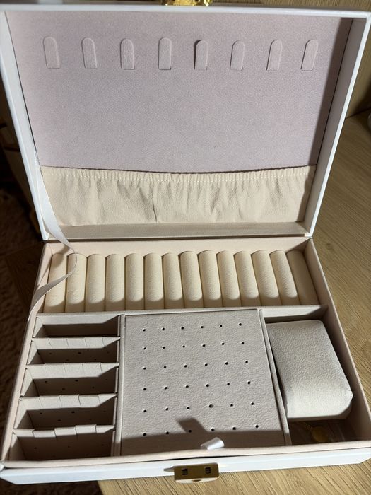 Organizer na biżuterie