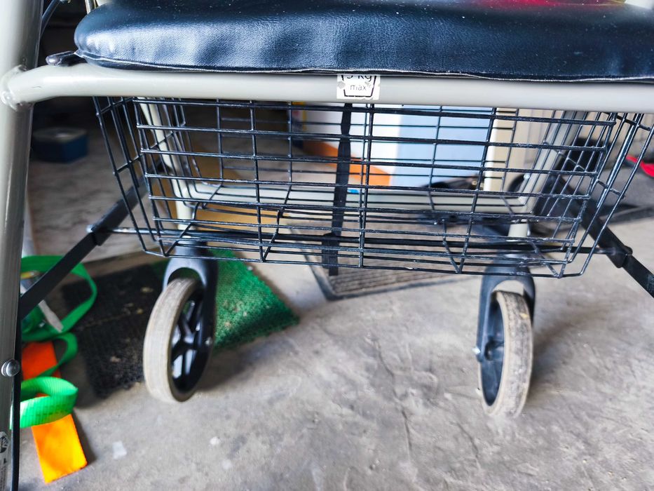 Balkonik chodzik dla osoby starszej