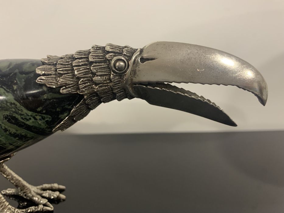 Lindo tucano em pedra natural kambaba Jasper (a pedra da tranquilidade) e prata lei