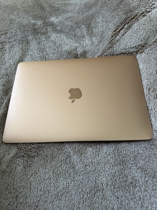 Macbook air 13.3 8/256