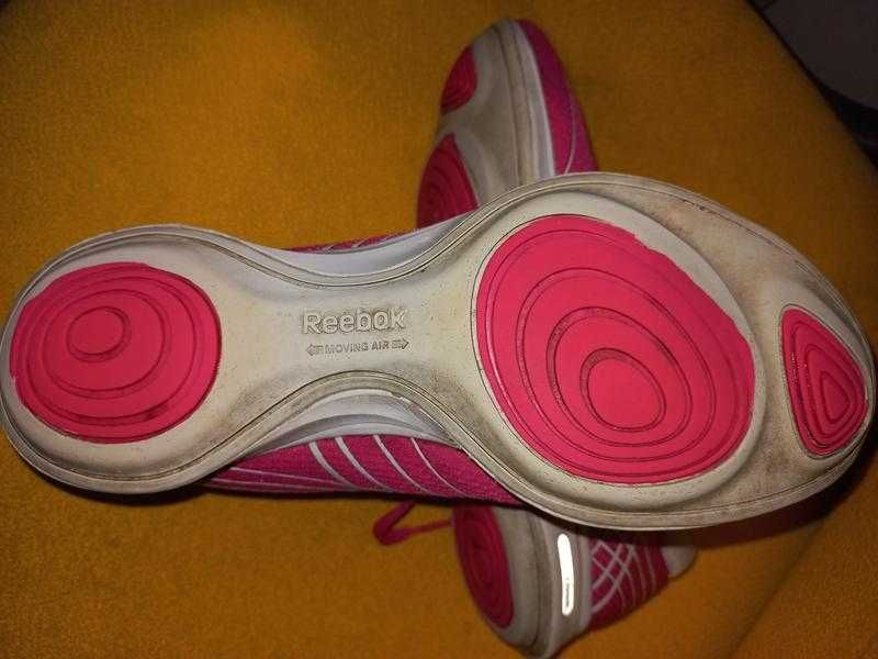 Універсальні кроссівки Reabok Easy tone, розмір: 3/35,5/22,5см.