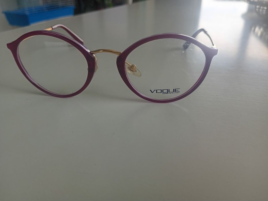 Piękne damskie oprawki nowe Vogue