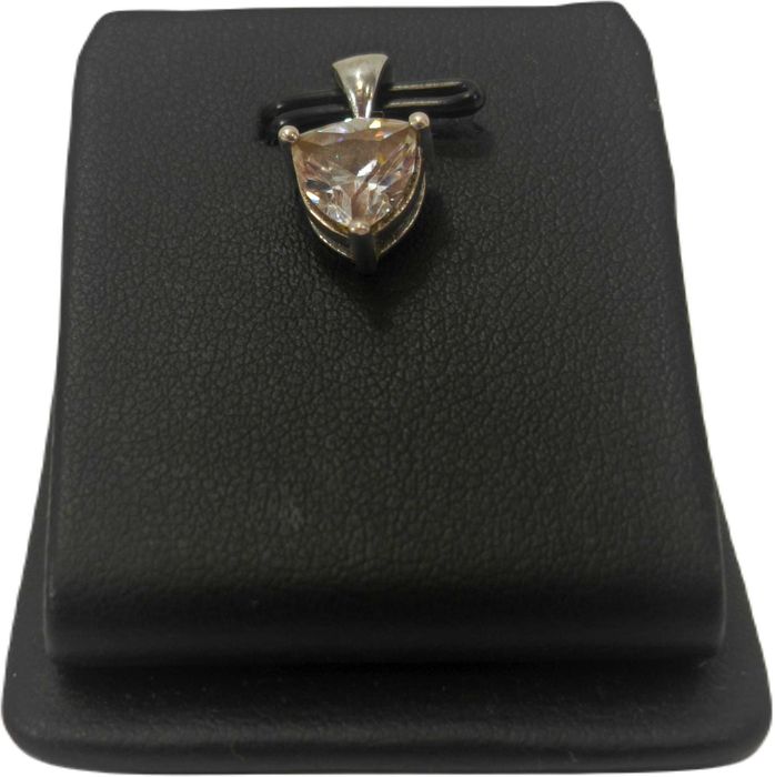 Srebrna zawieszka z kamyczkiem