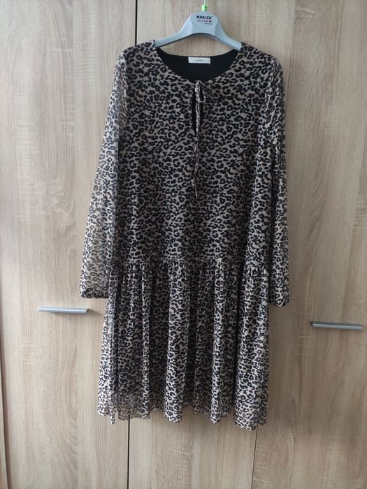 Sukienka w panterkę