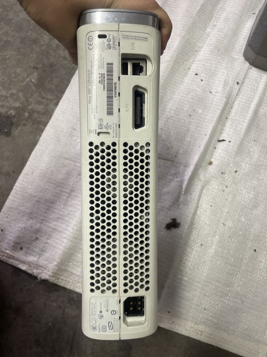 Xbox 360 - com todos os cabos