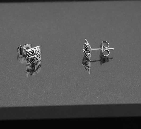 Сережки пусети Chrome Hearts | ціна за пару