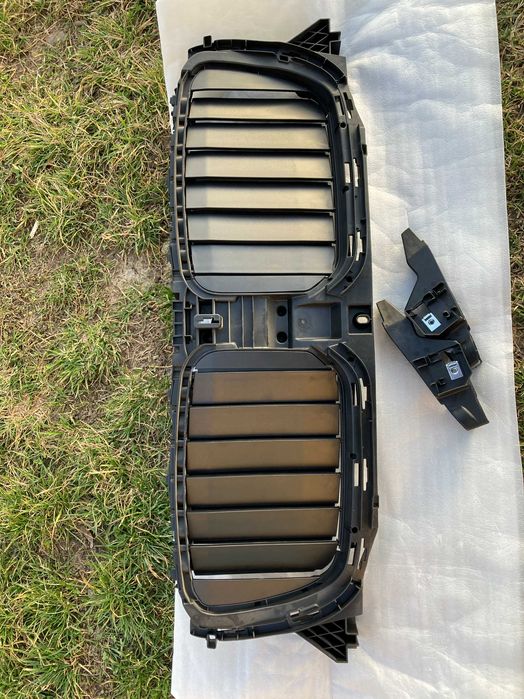 Жалюзи+моторчик (кронштейн ноздрей) BMW X3/X4 G01/G02 2018-2022год.