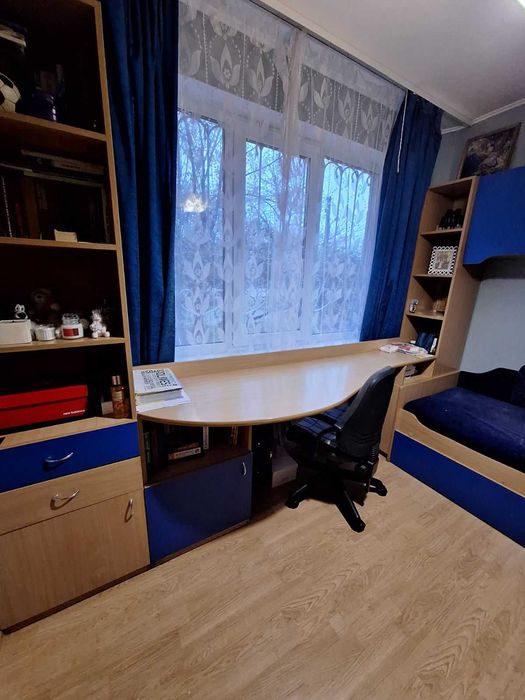 Продам 4 кімнатну квартиру.