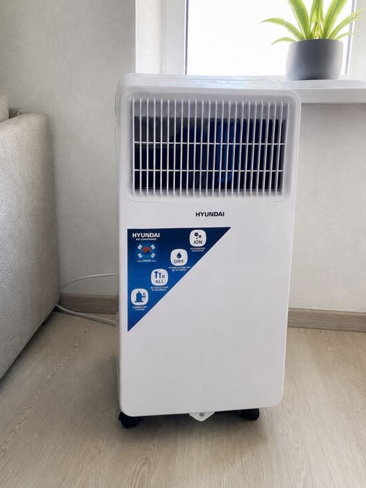 Мобільний кондиціонер Hyundai HPAC09UACO (2,6 кВт / до 25 м²)