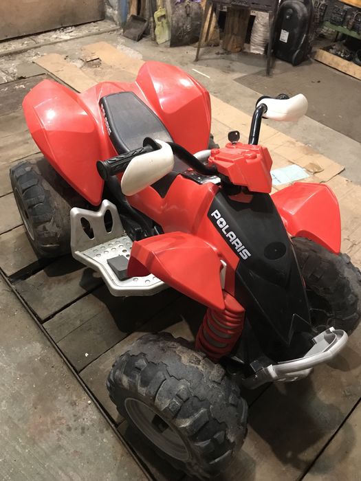 Електромобиль Peg-Perego Polaris Outlaw