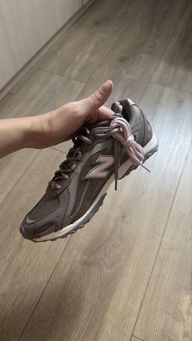 Продам нові оригінальні кросівки new balance 204 L