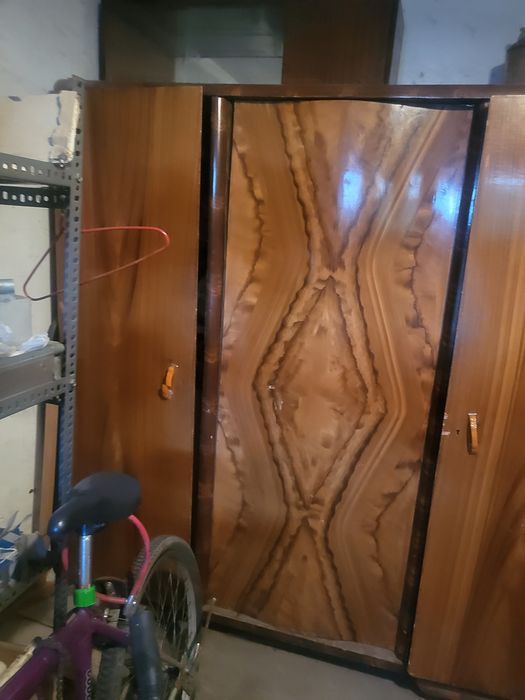 Stara szafa do renowacji