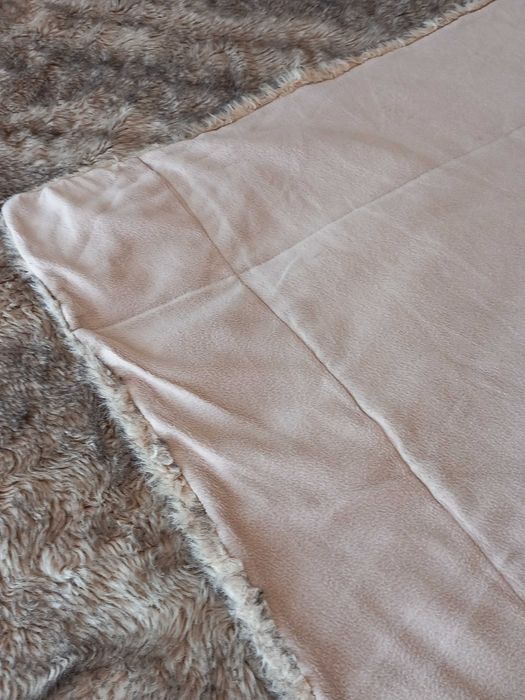 Manta em pelo,2.20m ×2.40m