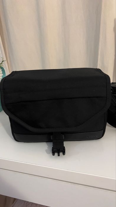 Camera canon eos 2000d