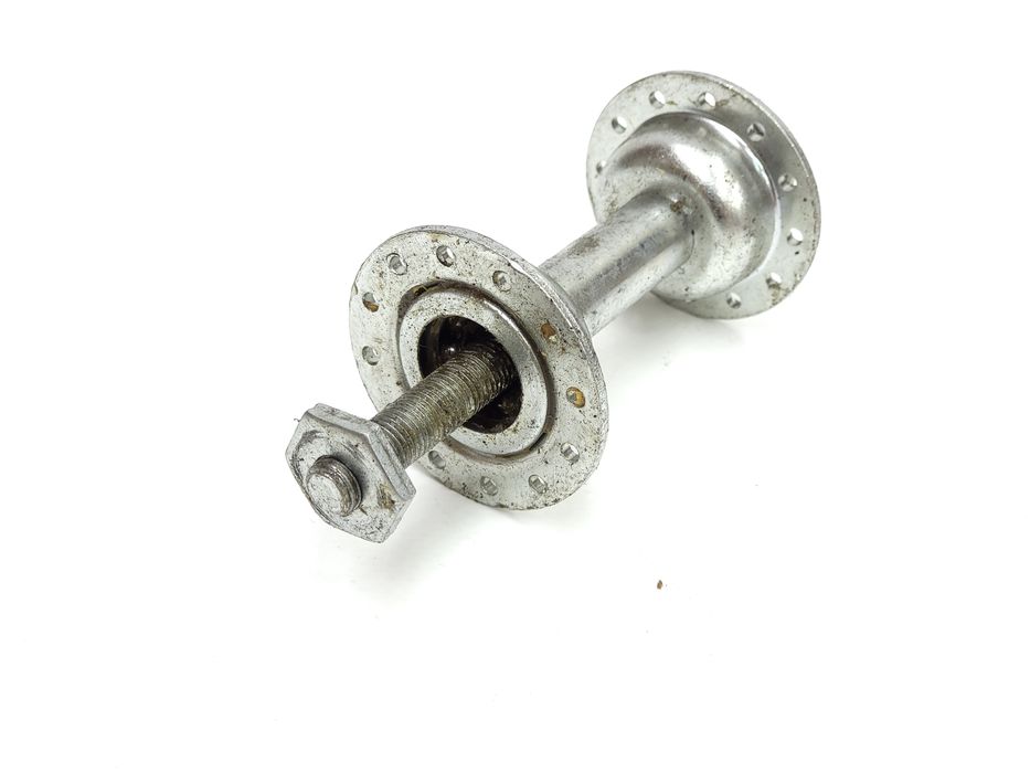 NOWA Niekompletna piasta koła przedniego 24 szprychy Romet Universal