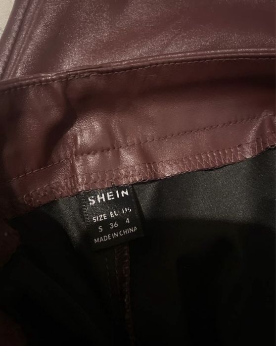 Calças de pele Shein