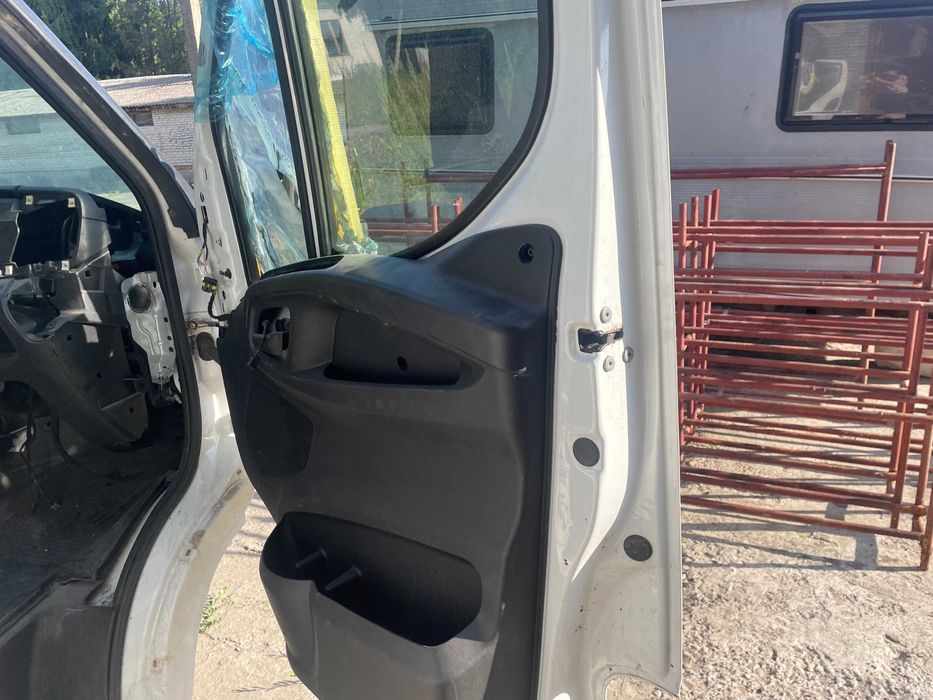 Двері передні праві Iveco Daily 2014-2020