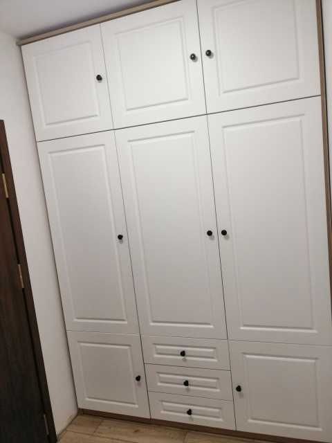 Szafy przesuwne w 7 dni.Meble na wymiar.naprawa szaf.Szafy skosne