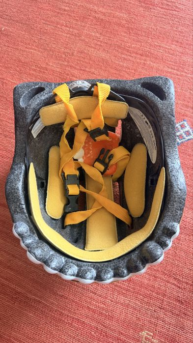 Bicicleta bebés + capacete tigre