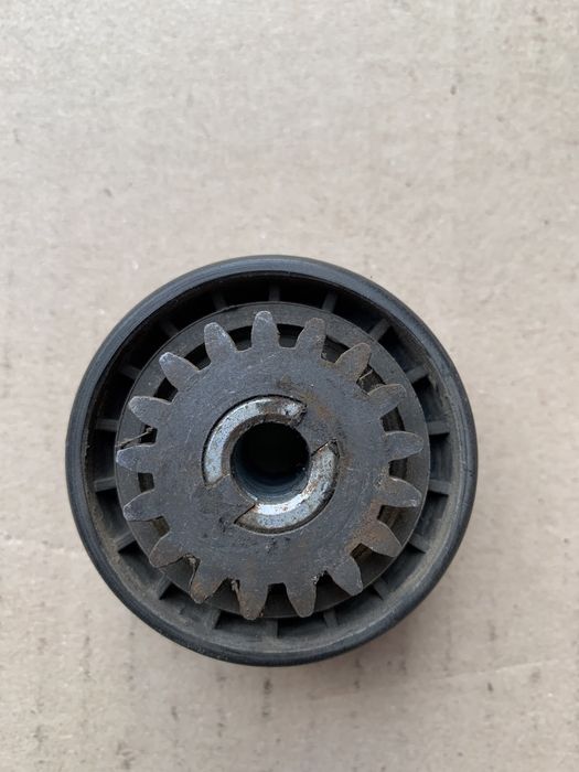 Ролік натяжний рено сімбол,кліо б/у