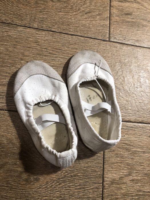 Балетки білі бу в хорошому стані