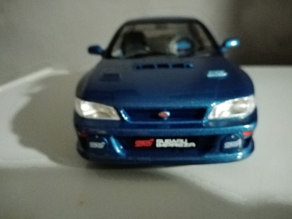 Miniaturas de carros 1.18