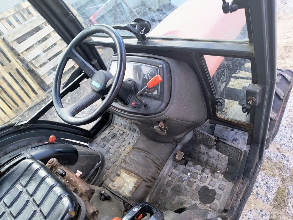 Ciągnik Kubota 4x4 21koni
