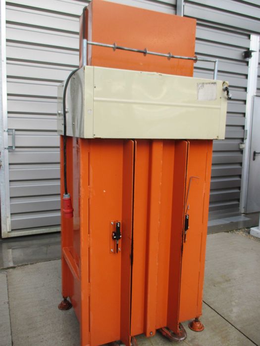 belownica prasa do makulatury foli Orwak 8010