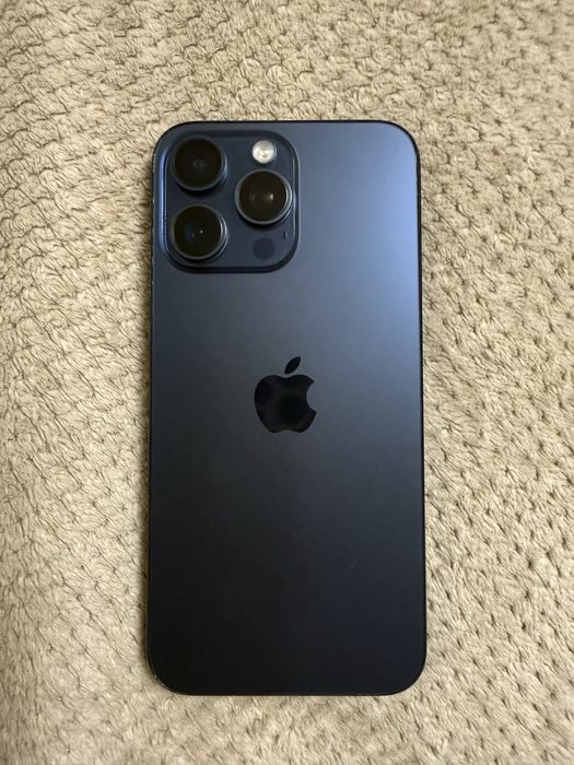 Айфон 15 Про макс 256 гб 90 % акб